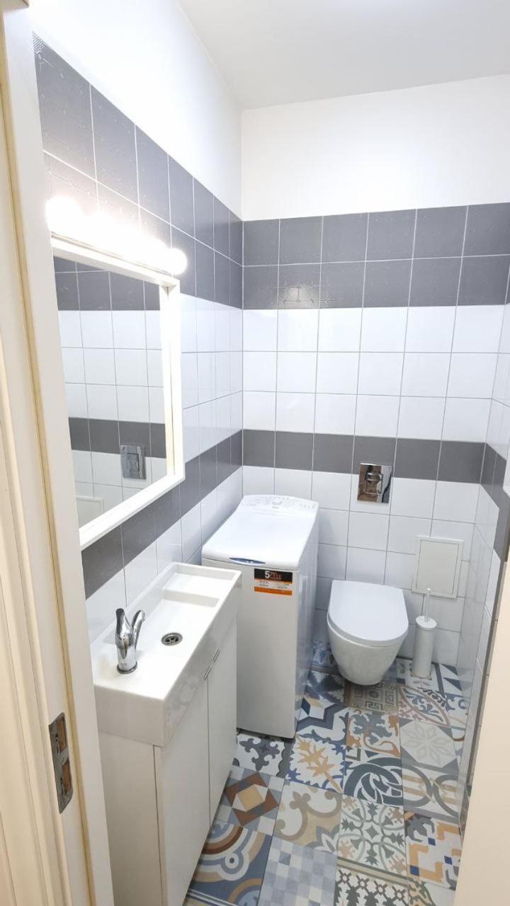 Marijas City Center Apartment Riga Bagian luar foto